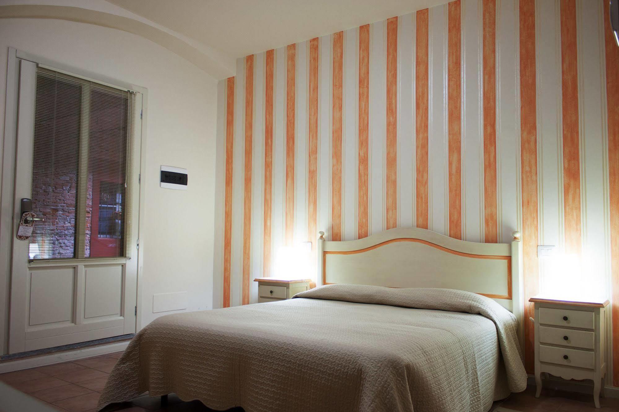 Camere Centro Storico カネッリ エクステリア 写真